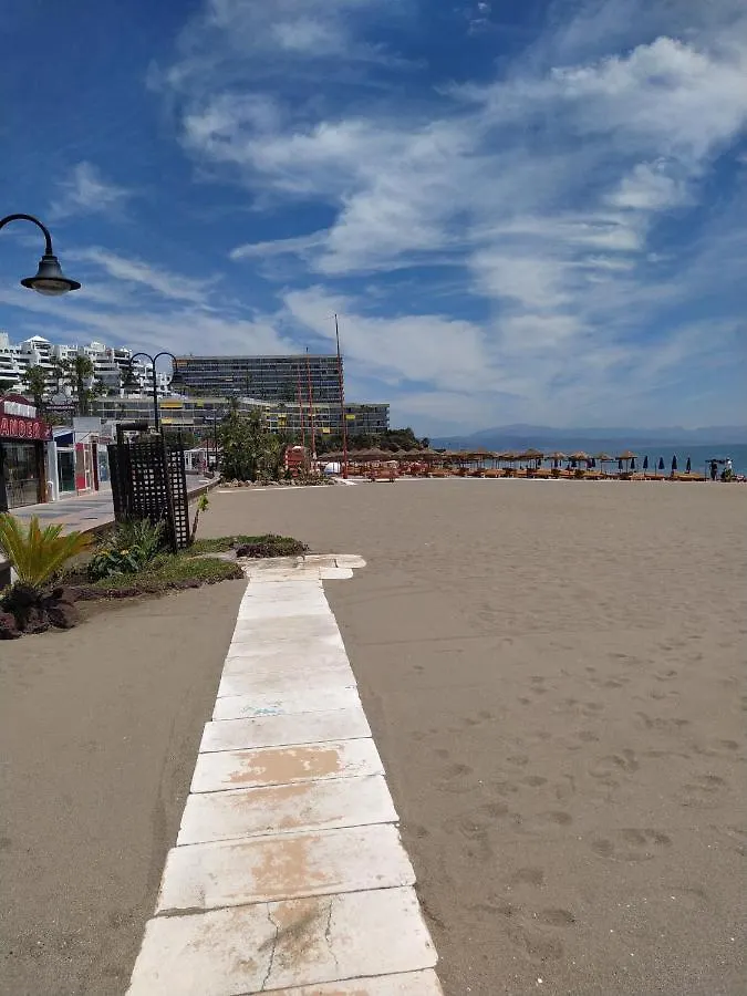 La Carihuela, 1ª Linea, Playa, Fire Stick Amazon, Parking, 2 Dorm, 5 Pers Apartment Torremolinos