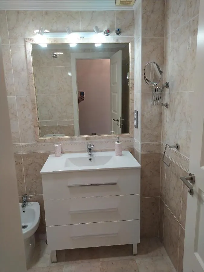 La Carihuela, 1ª Linea, Playa, Fire Stick Amazon, Parking, 2 Dorm, 5 Pers Apartment Torremolinos